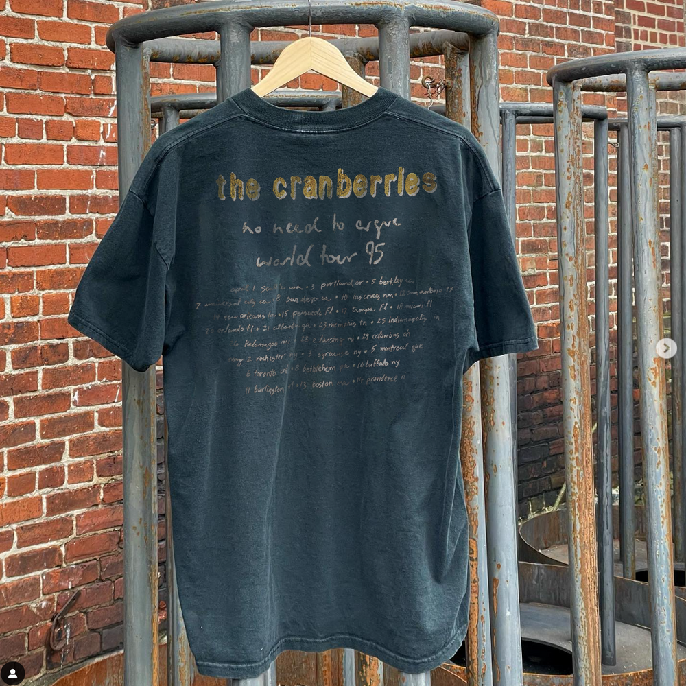 THE CRANBERR1ES - N0 NEED TO ARGUE 1995 WORLD TOUR - BLACK WASHED T -SHIRT