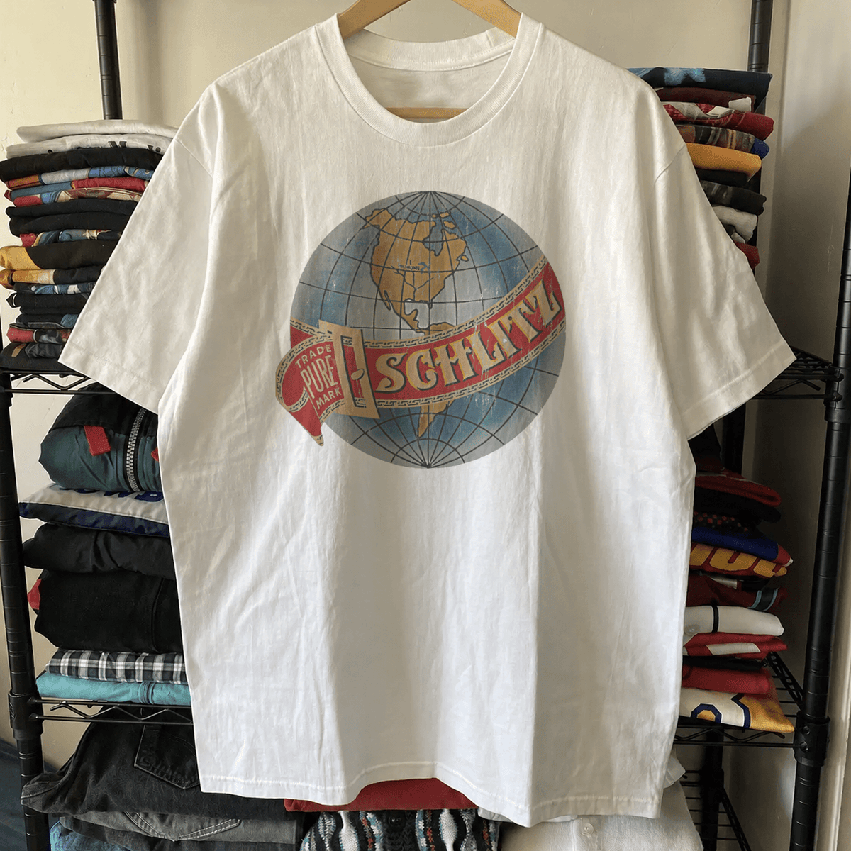 Milwaukee Schlitz Globe Vintage Washed White T-Shirt