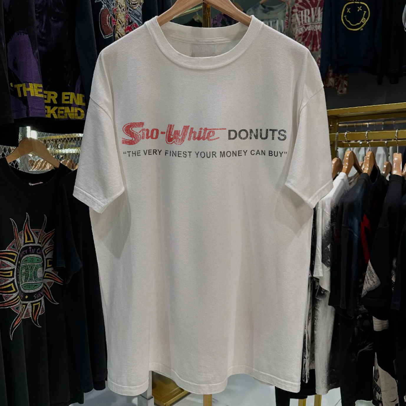 70s SNO-WHITE DONUTS RARE WASHED WHITE T-SHIRT