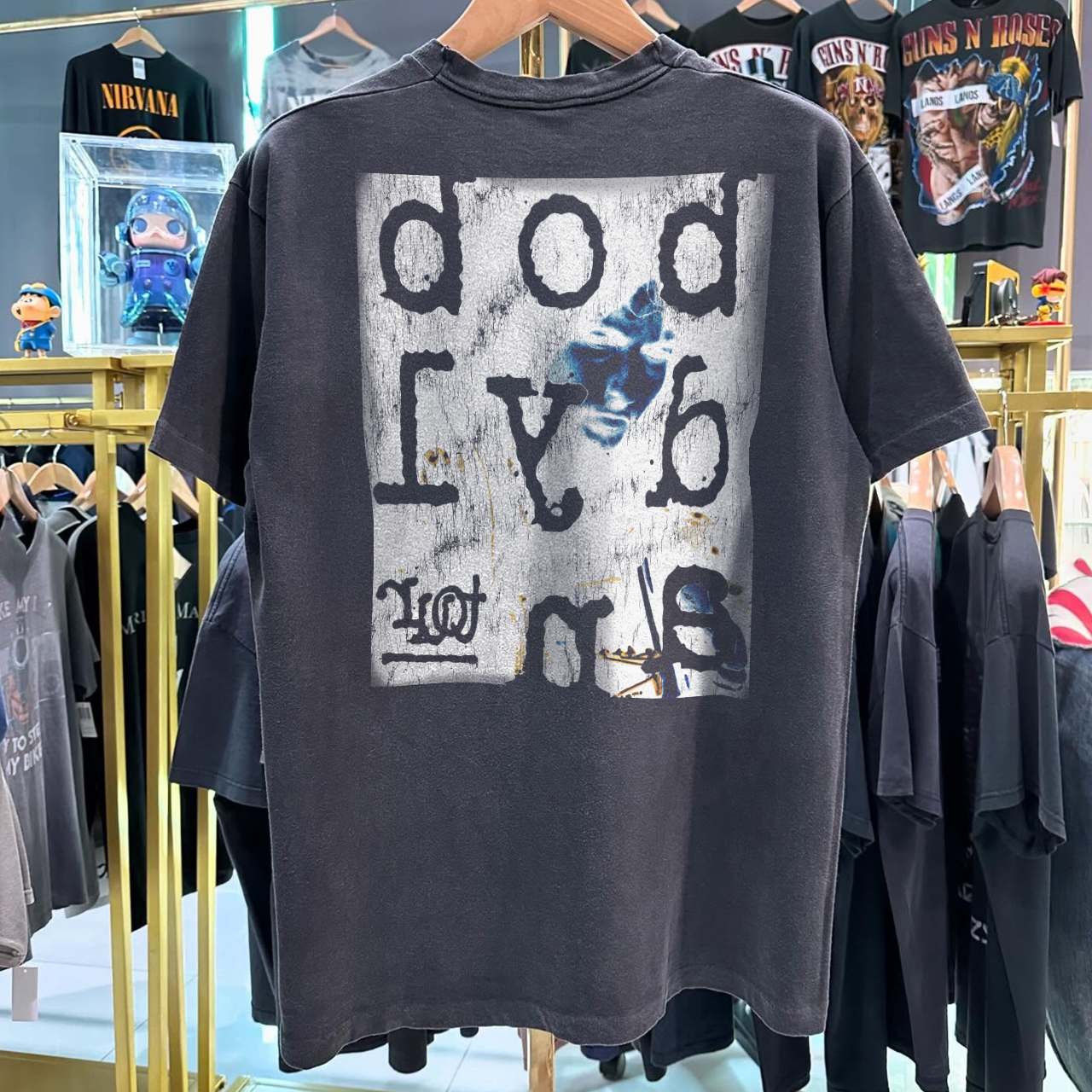 1992 B0B DYLAN 'NEVER ENDING' TOUR GRAIL WASHED BLACK T-SHIRT