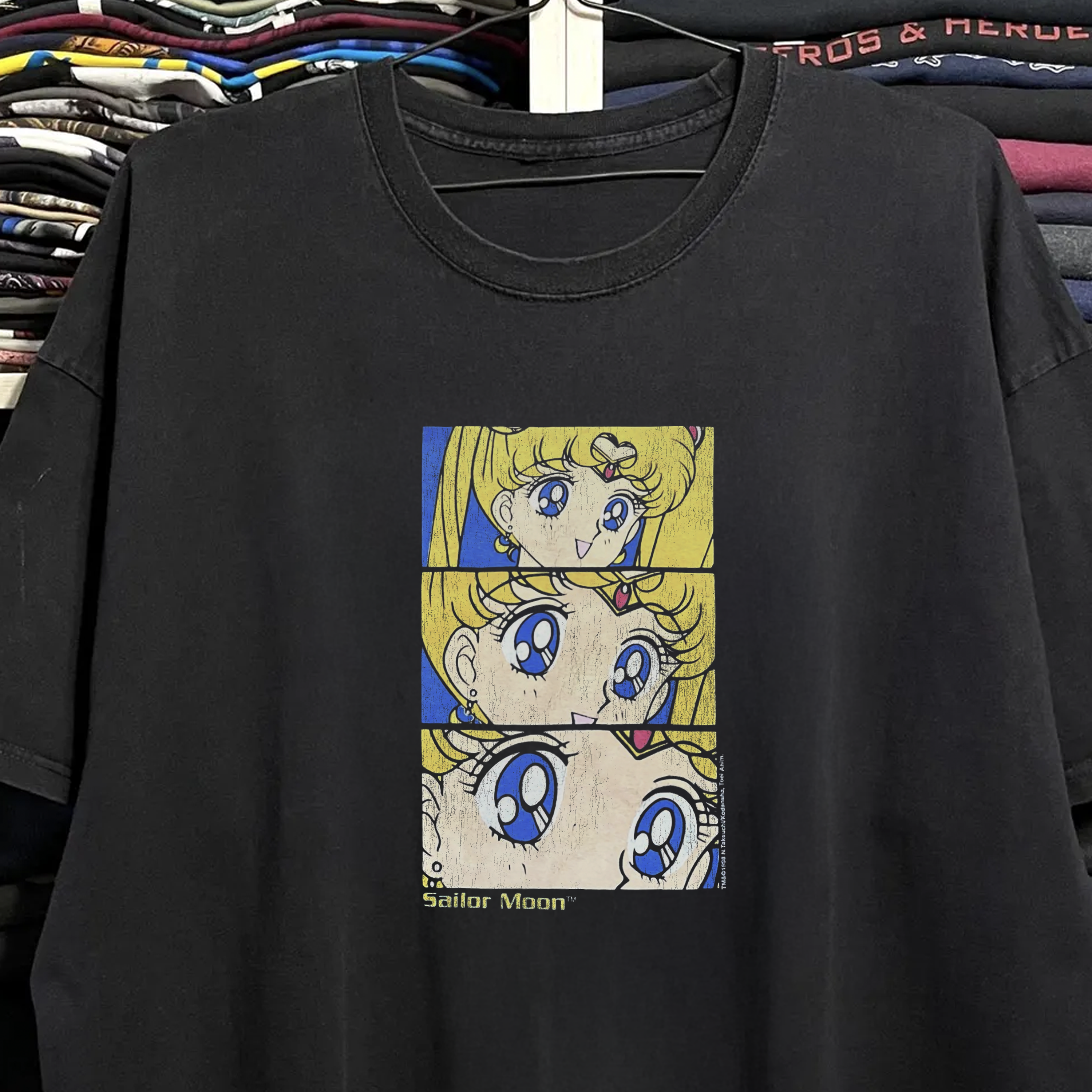 90S SAIL0R M00N USAGIS GAZE WASHED BLACK TEE