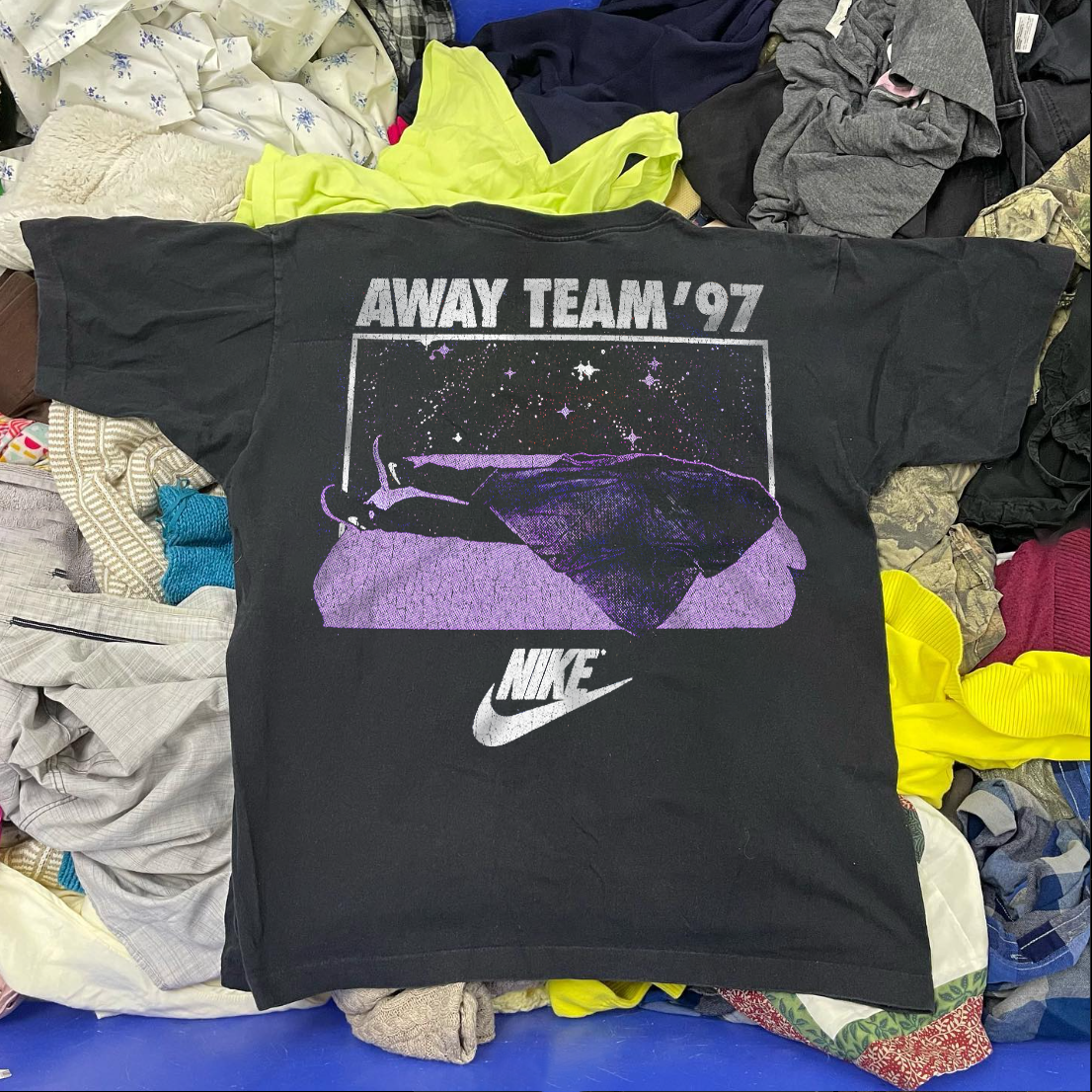 HEAVEN'S GATE - BLACK VINTAGE WASHED BANGER