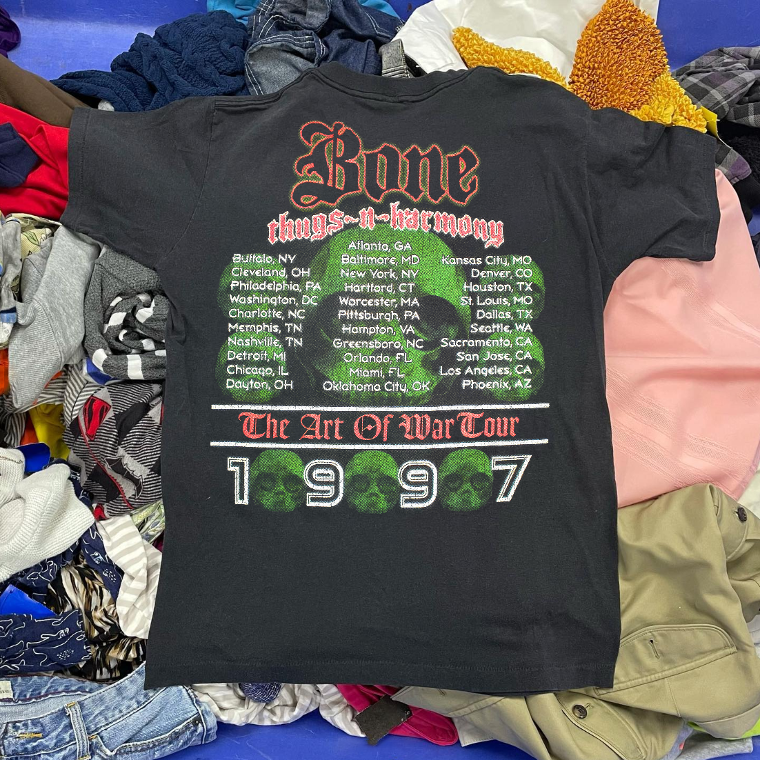 B0NE THUGS N HARM0NY ART 0F WAR 1997 TOUR - VINTAGE WASHED BLACK TSHIRT