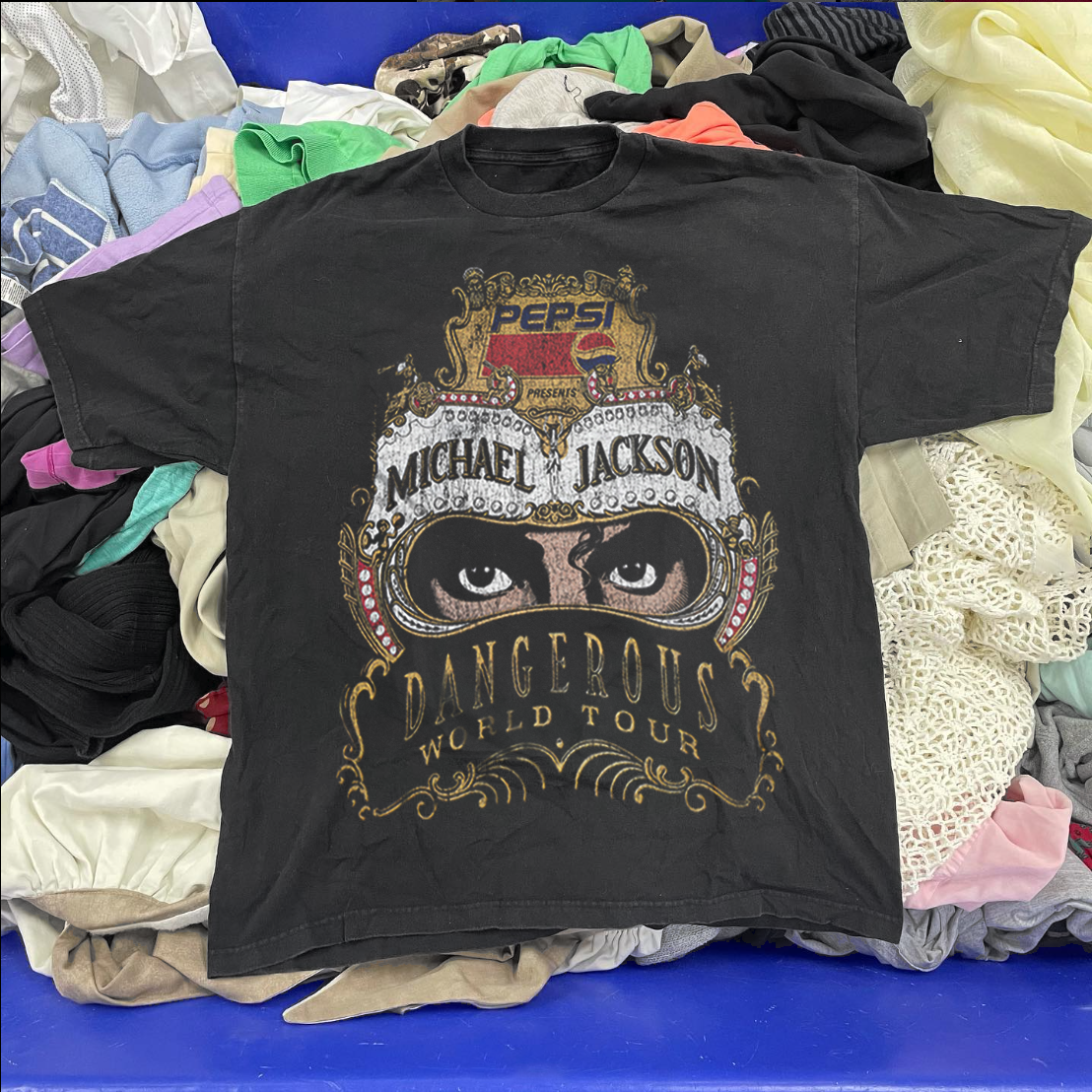 MJ'S DANGER0US  90'S - VINTAGE BLACK T-SHIRT