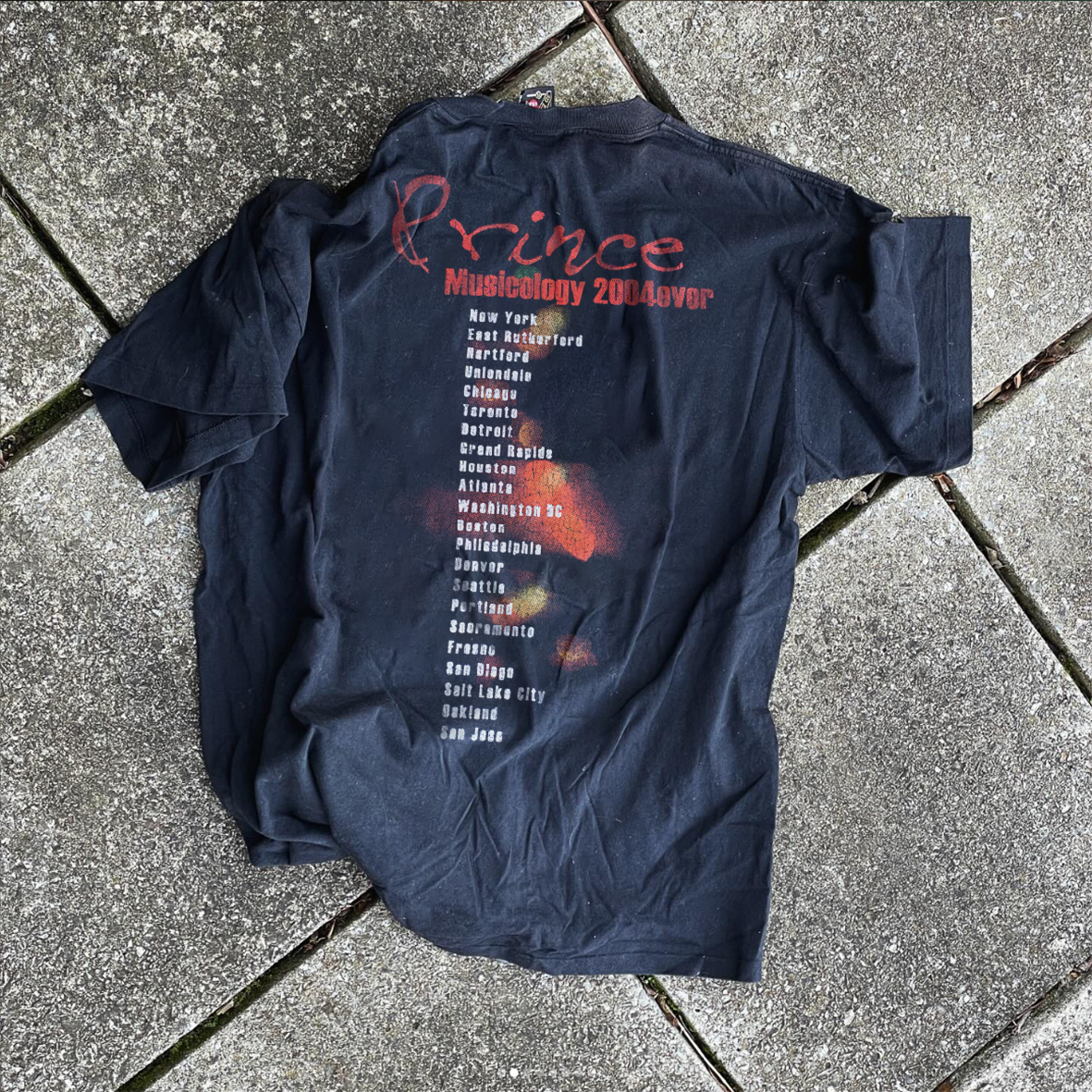 PR1NCE 2004EVER TOUR VINTAGE WASHED BLACK T-SHIRT