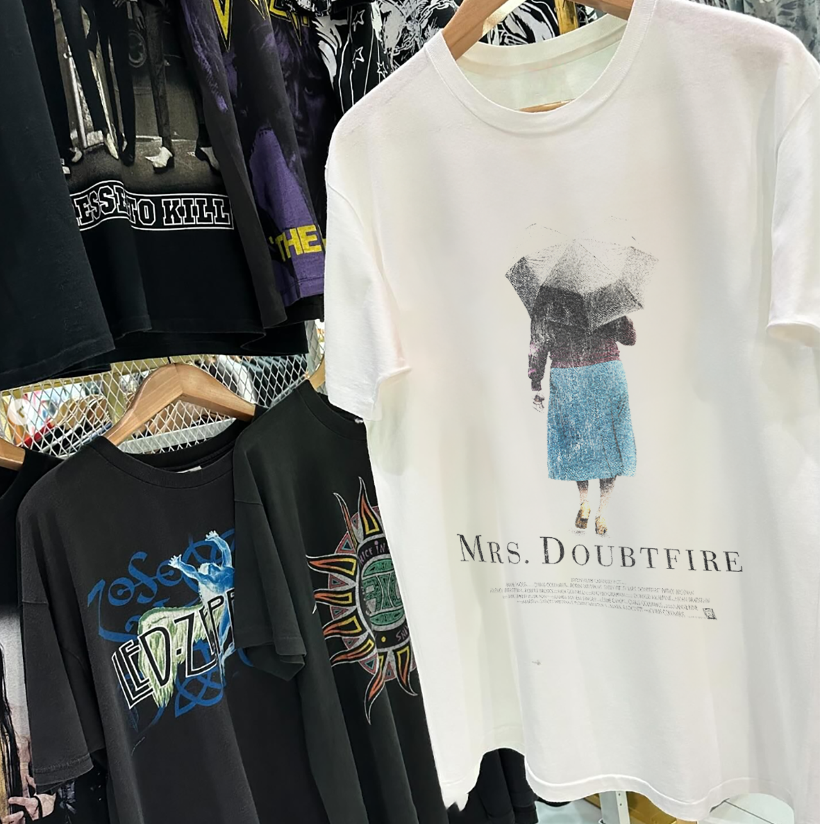 MRS D0UBTFIRE PROMO VINTAGE WASHED WHITE T-SHIRT