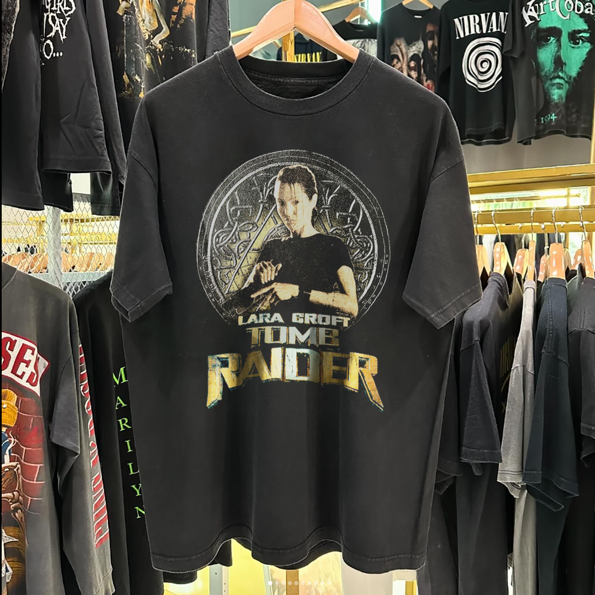 'MYSTERIOUS TEEN' T0MB RAIDER BLACK T-SHIRT