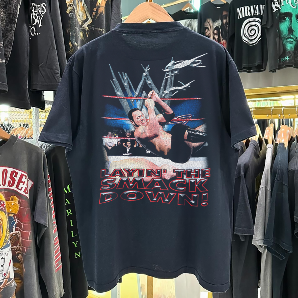 THE R0CK LAYIN' THE SMACK DOWN 90'S VINTAGE WASHED BLACK T-SHIRT
