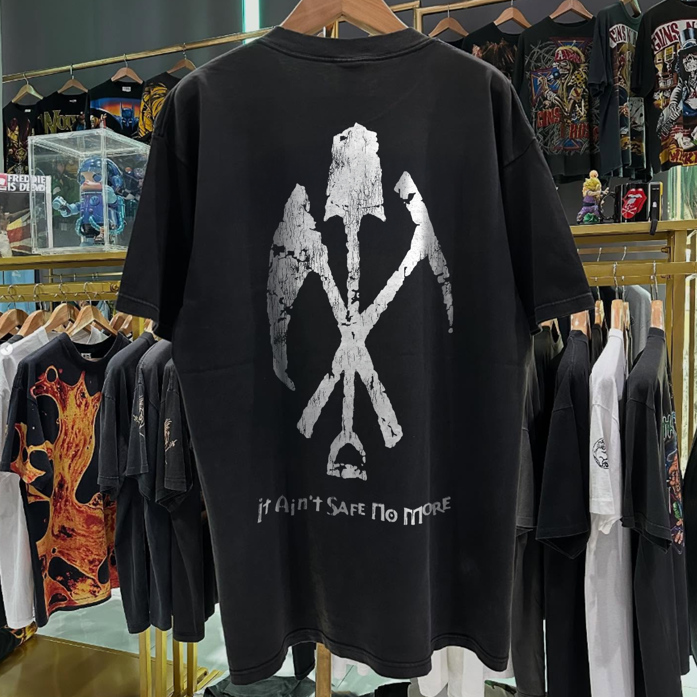 1994 GRAVEDIGGAZ 'IT AIN'T SAFE NO MORE' RARE WASHED BLACK T-SHIRT