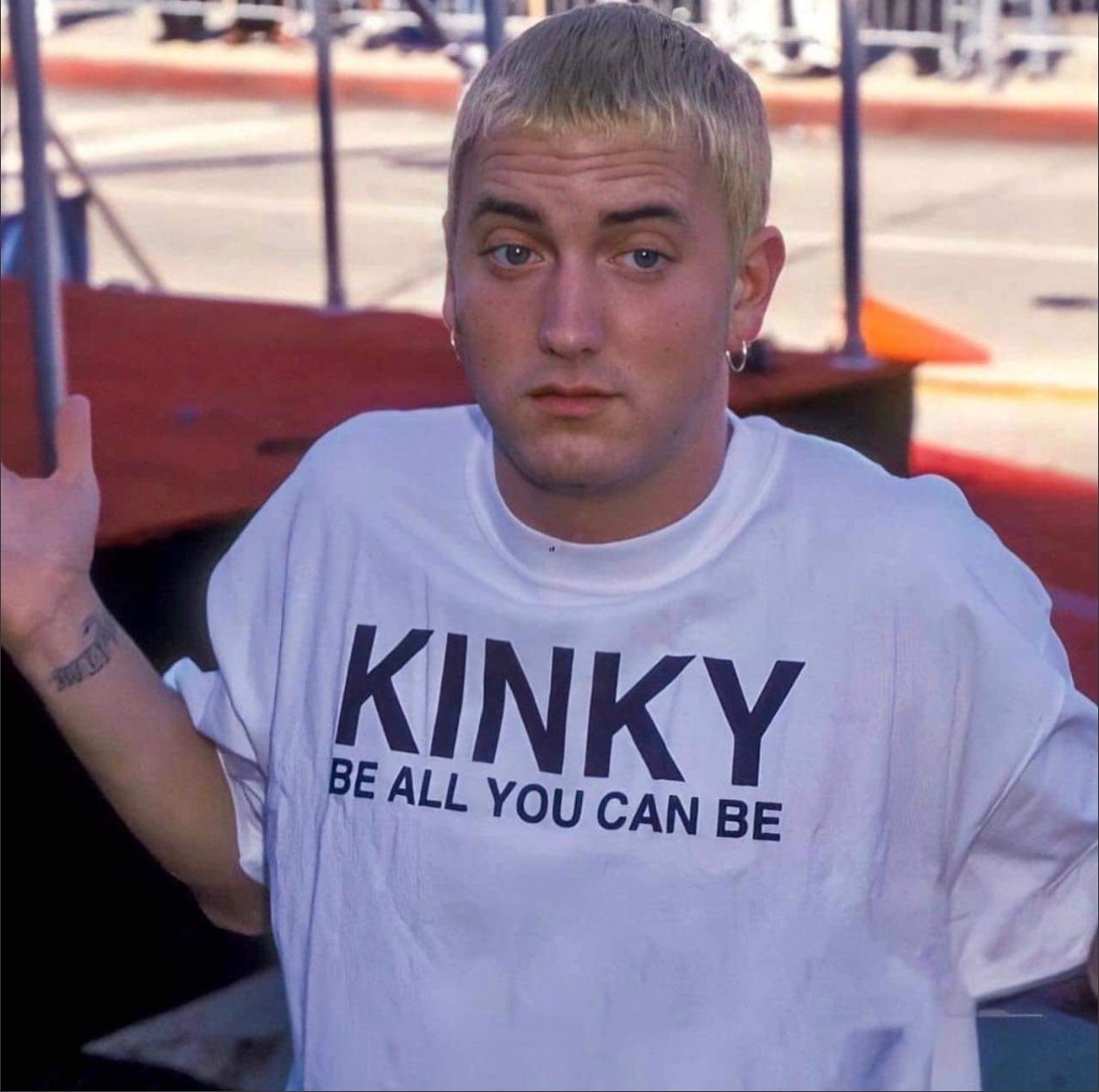 1999 KINKY WASHED WHITE TEE