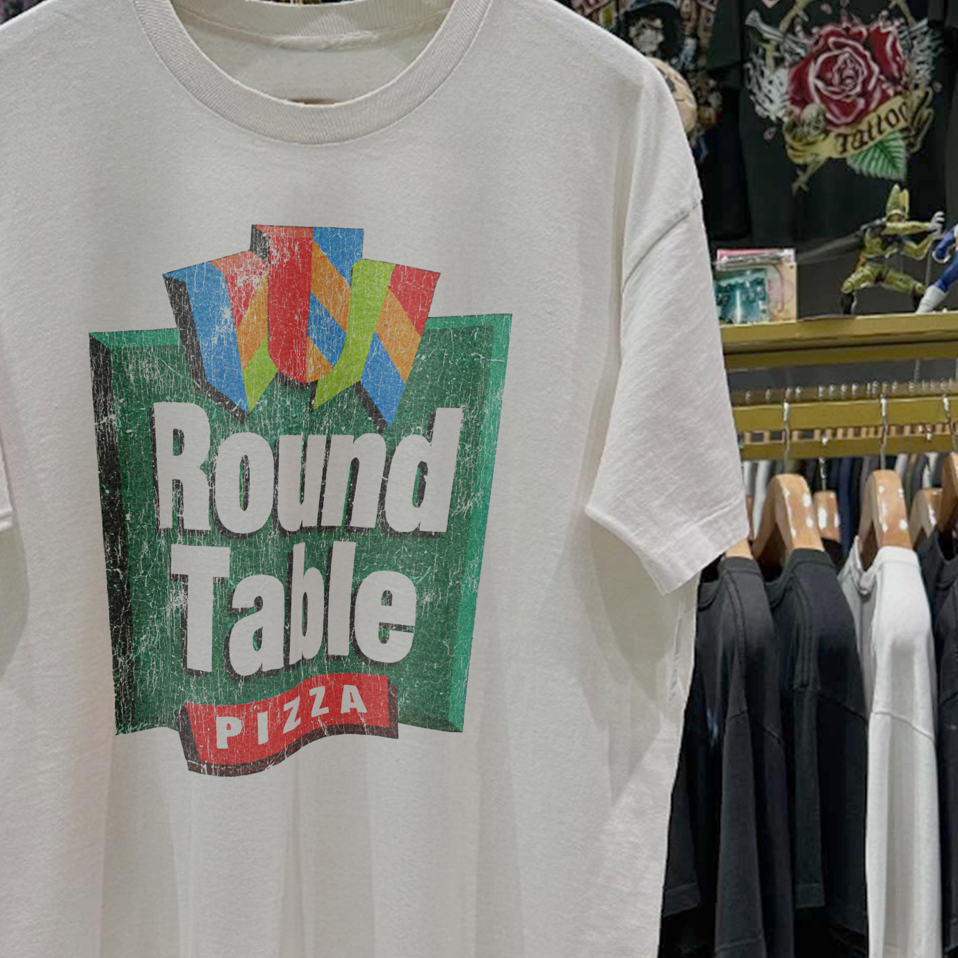 90s ROUND TABLE PIZZA RARE WASHED WHITE T-SHIRT