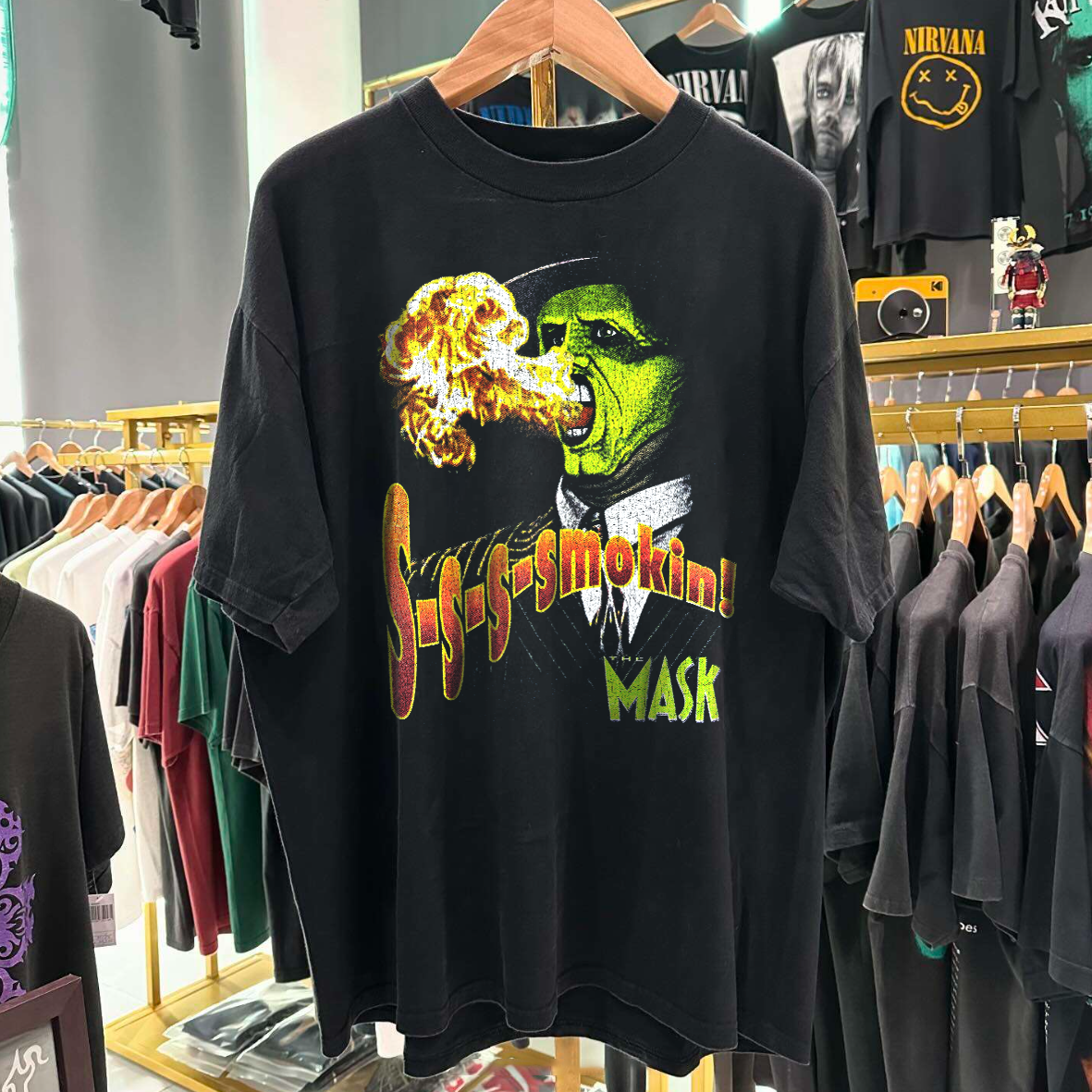 SMOKIN' MASK VINTAGE WASHED BLACK T-SHIRT