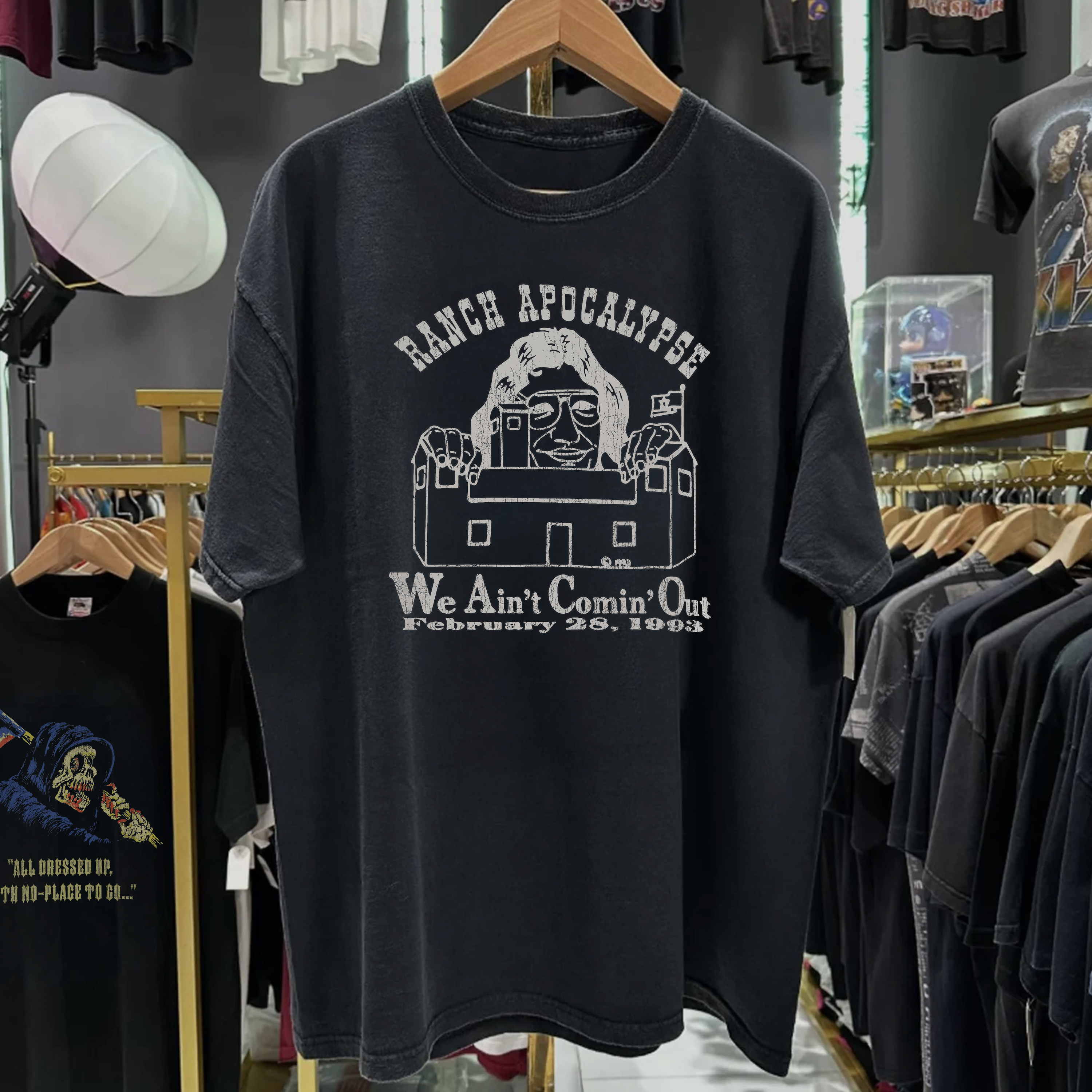 RARE RANCH APOCALYPSE DAVID KORESH WASHED BLACK TEE