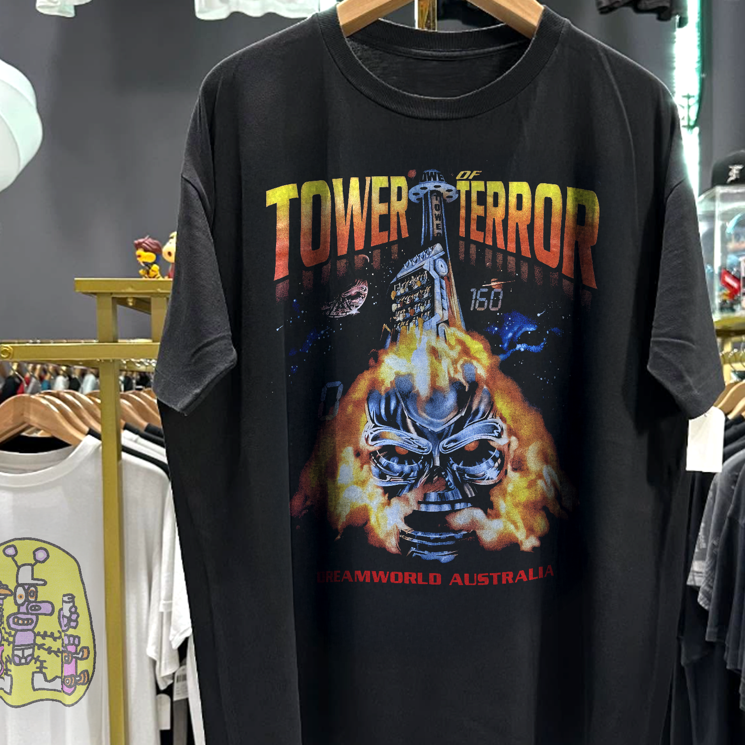 90s DREAMWORLD AUSTRALIA RARE WASHED BLACK VINTAGE T-SHIRT