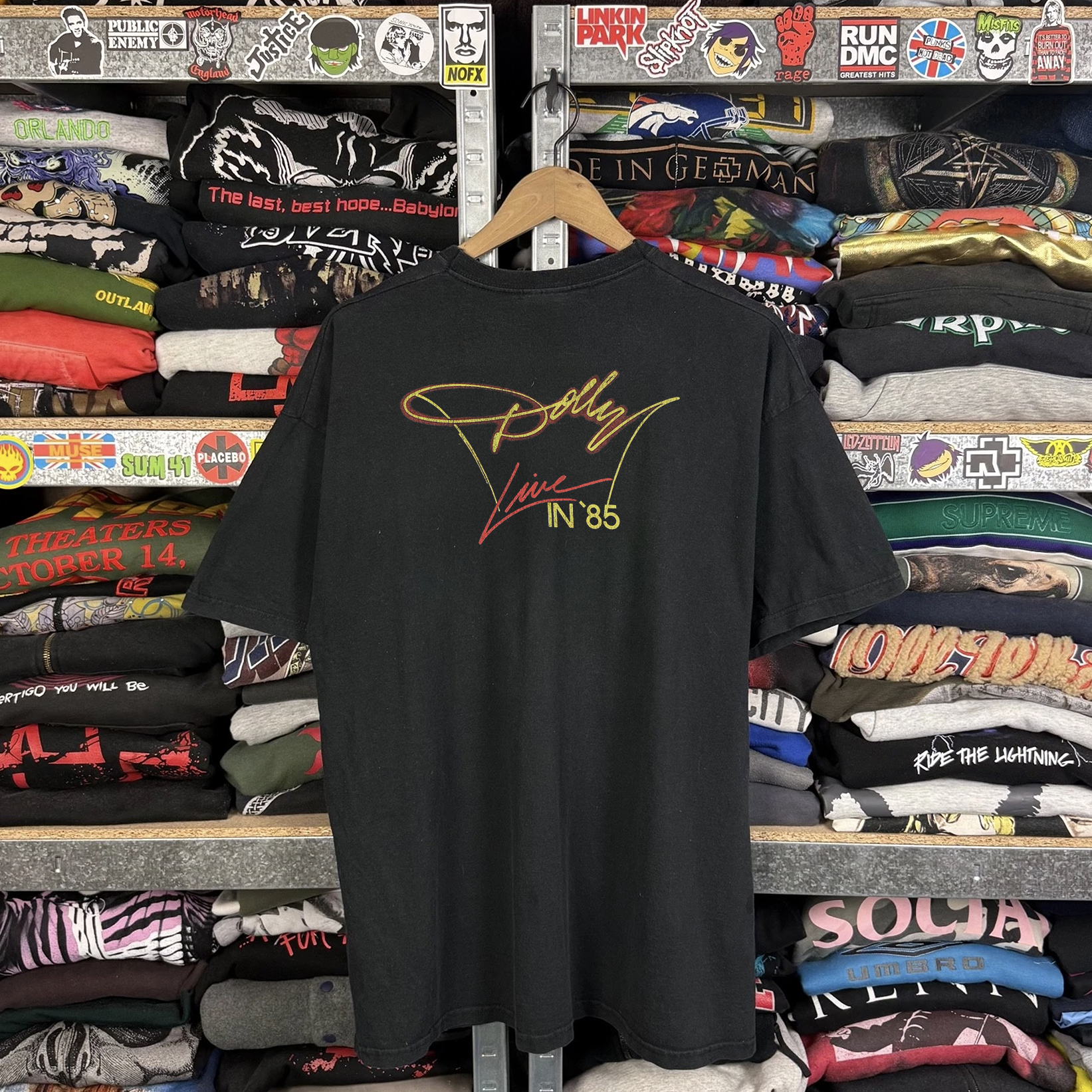 1985 Dolly Parton Live In ‘85 Washed Black Tee