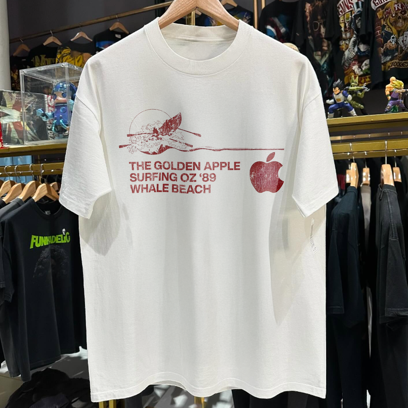 1989 THE GOLDEN APPLE SURFING OZ WHALE BEACH RARE WASHED WHITE T-SHIRT
